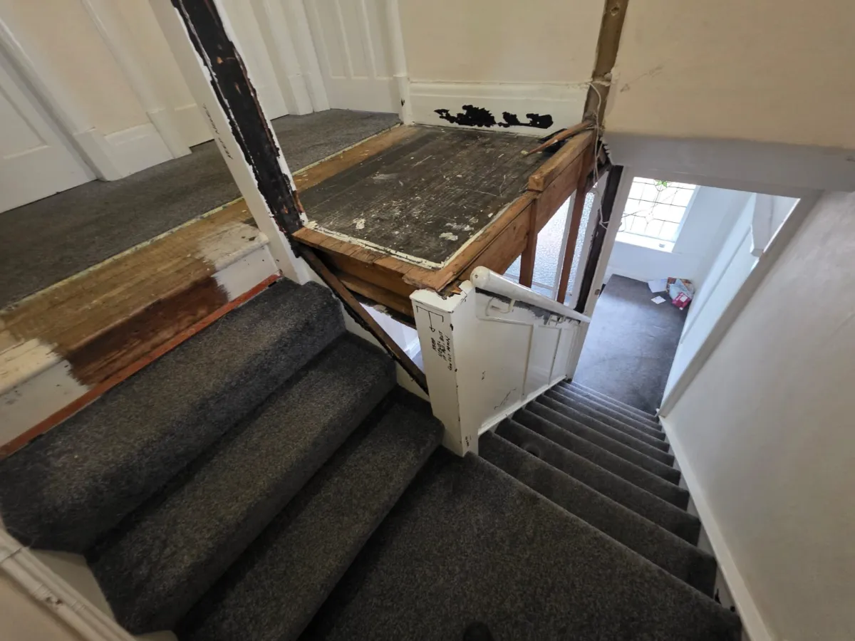 12.02m² of asbestos insulating board removed from a stairwell in Leeds — on-site photo 7 — Innov8 UK Group