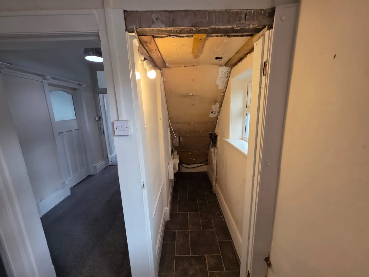 12.02m² of asbestos insulating board removed from a stairwell in Leeds — on-site photo 8 — Innov8 UK Group