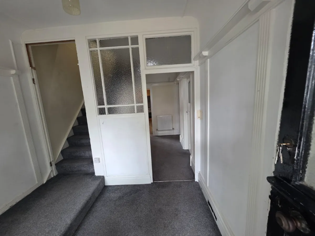 12.02m² of asbestos insulating board removed from a stairwell in Leeds — on-site photo 10 — Innov8 UK Group